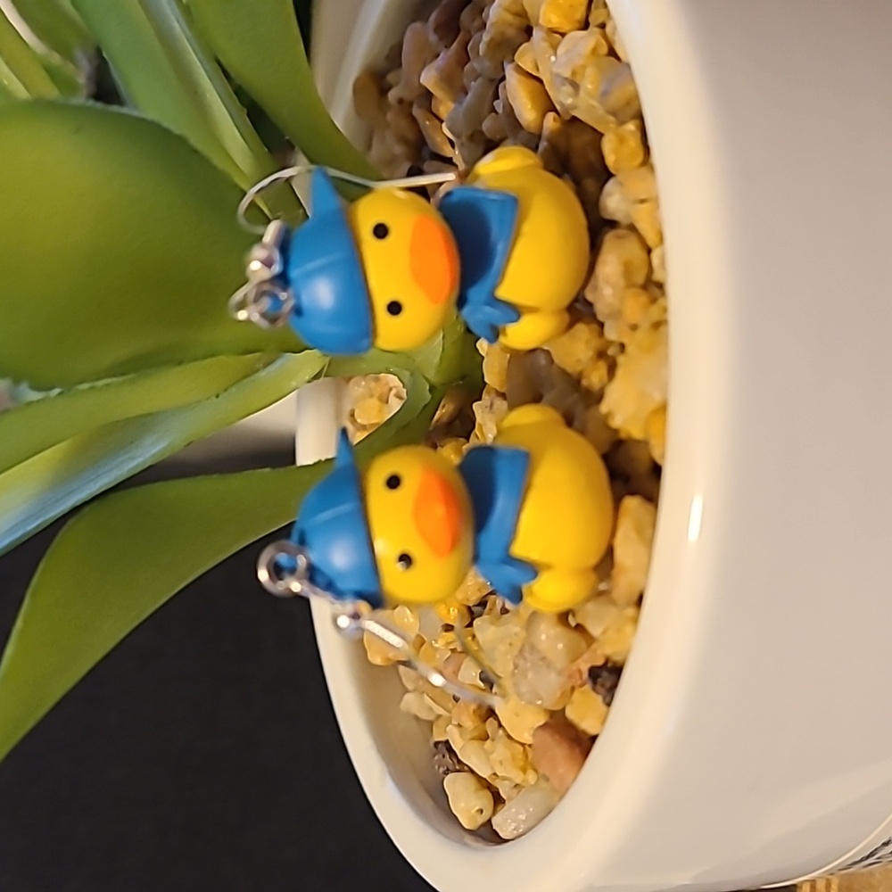 Duck Earrings with Blue Hat Novelty Fun‎ Quirky Cute Dangle Drop - Picture 2 of 6